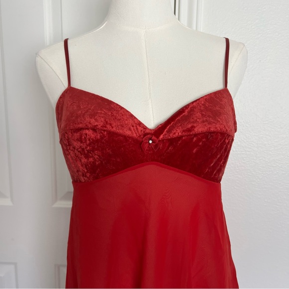 Victoria’s Secret Red Velvet Babydoll Slip- Sabrina Carpenter Vibes✨💌🌹 - Picture 5 of 8